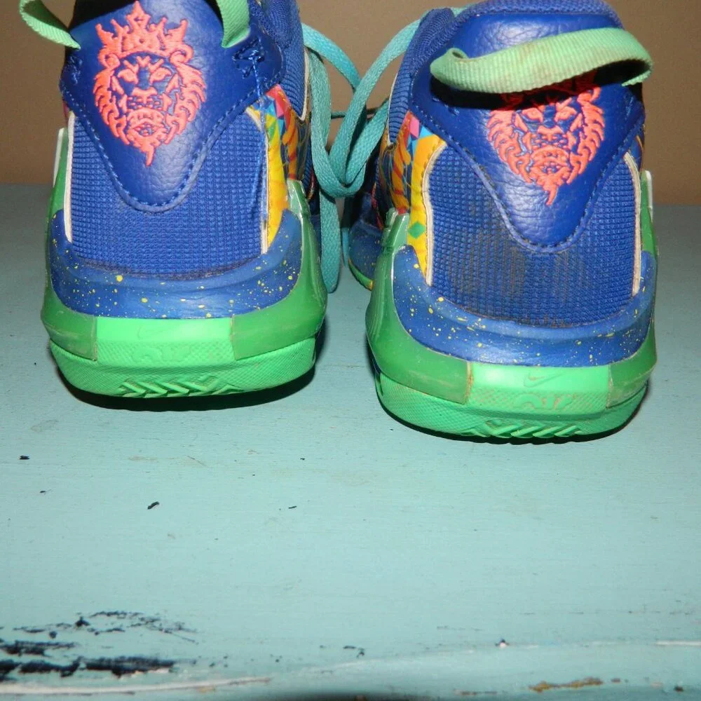 Nike Lebron Witness 7 Kaliedoscope Shoes Size 3.5Y